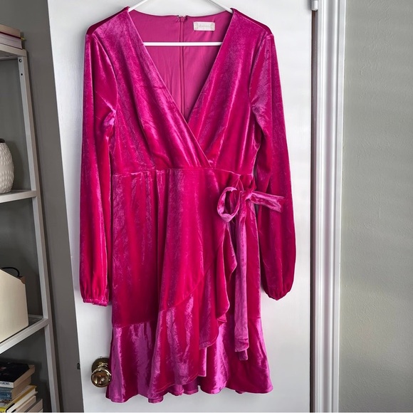 Altar'd State Dresses & Skirts - Altar'd State Fuchsia Dress